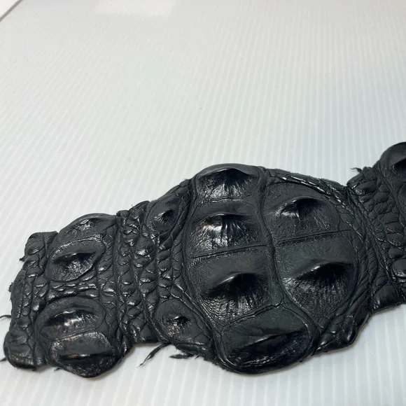 Genuine Alligator Leather Black Tanned Exotic Hornback Hide /Skin - Picture 3 of 16